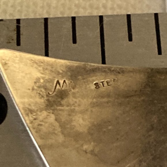 Vintage sterling Silver tribal, Gilbert Morgan, triangular post earrings - Picture 5 of 7